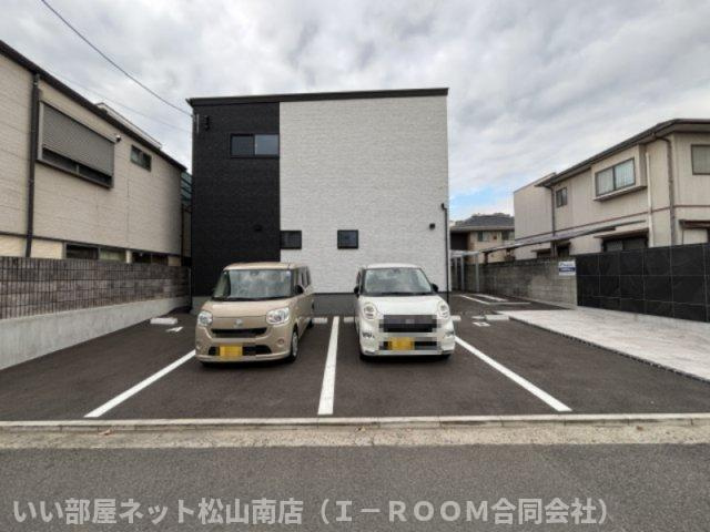 【駐車場】 | キャトルセゾン道後