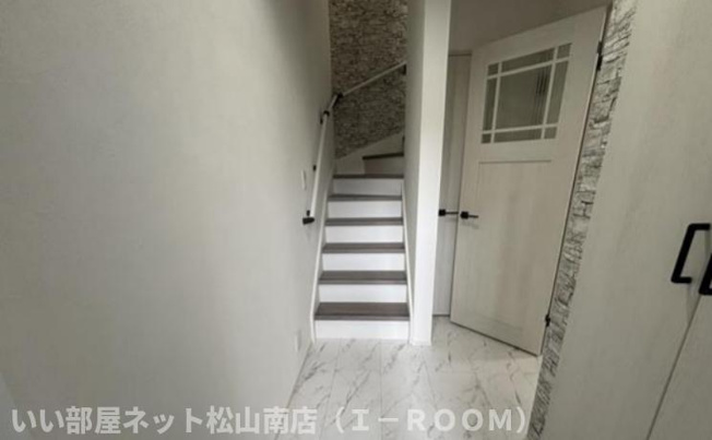 【玄関】 | キャトルセゾン道後