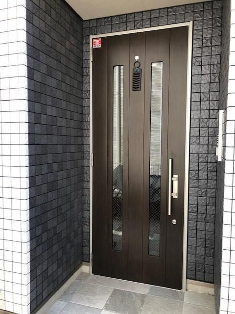 ハイツ高沢のエントランス