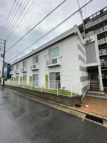 レオパレスエクレール甲子園口の外観