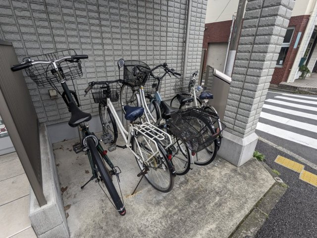 エスペランサ豪徳寺のその他共用部分|自転車駐輪可