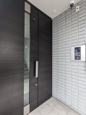 エスペランサ豪徳寺のセキュリティ|オートロック付きのエントランス