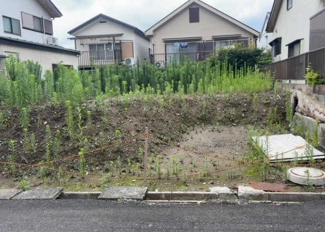 【外観】 | 販売されている全ての土地が、宅地用の土地であるとは限りません。都市計画法に基づき、基本的に住宅を建てることができるのは土地計画区であることに加え、市街化区域として定められている地域のみとなっています。