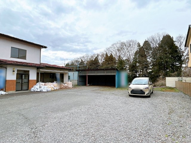 中古戸建　白河市東深仁井田字天上林　釜子小・東中の駐車場|【現在リフォーム中】