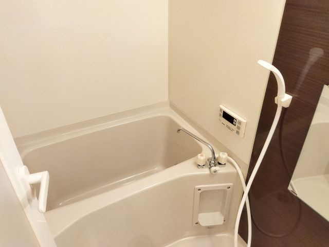 グランドライン小倉南の浴室