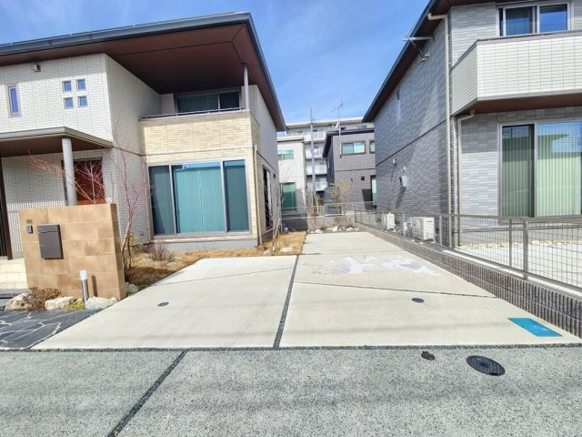 益城町広崎貸家の駐車場