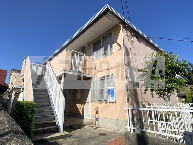 柏原市国分本町３丁目のアパート