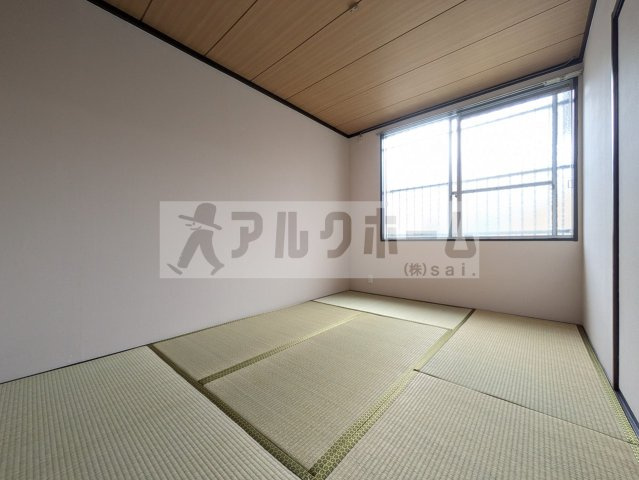 柏原市国分本町３丁目のアパートの和室|本町ガーデンハイツ　エアコン