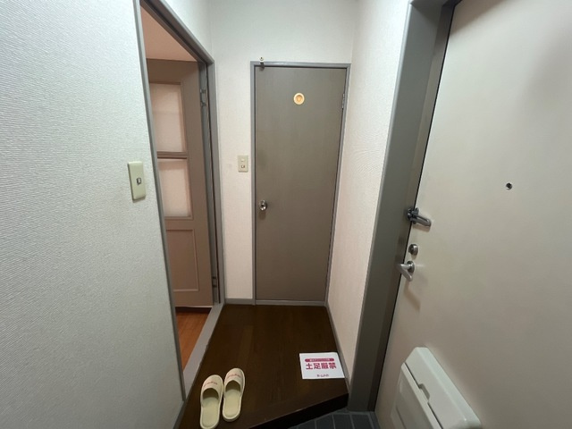 ヒルズシャトーの玄関