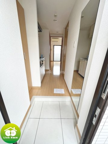 ヴァレッシア菊川シティの玄関