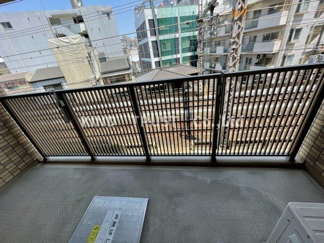 プレサンス天満ステーションフロントのバルコニー|バルコニー付きです