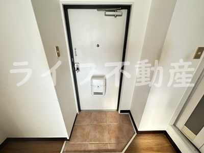 大宝新深江CTスクエアの玄関