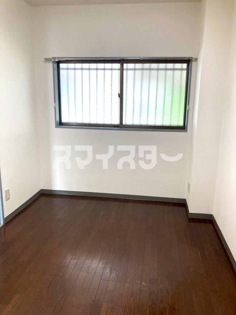 八王子市下恩方町のアパートの寝室