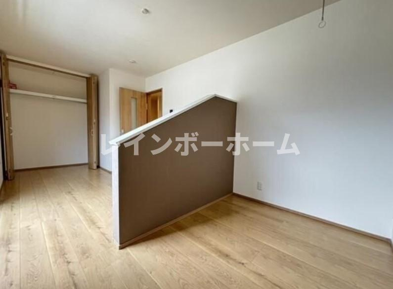 キャメル岩槻西町の居間・リビング