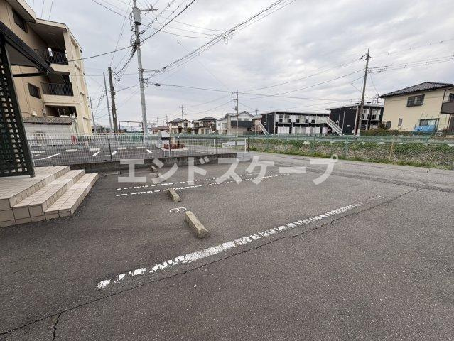 ドルチェの駐車場|高崎、前橋のお部屋探しはエンドスケープまで！お客様の理想お聞かせ下さい♪