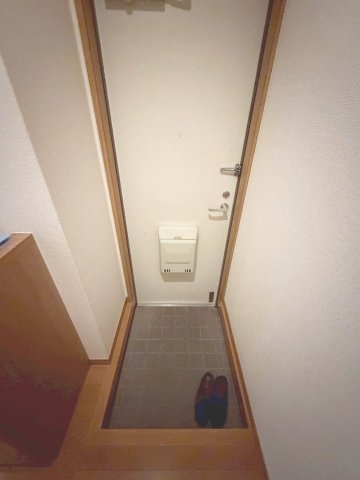 ローズコーポ荒牧の玄関