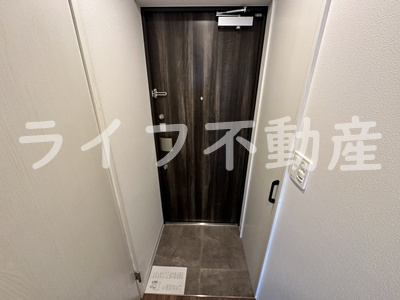 リンクス大阪城EASTレジデンス　仲介手数料無料の玄関|シンプルで使いやすい玄関です