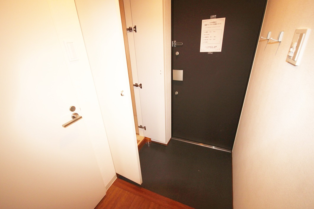 AMENITYCOURT K-Ⅰの玄関