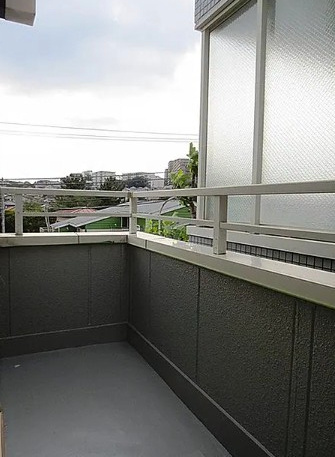 藤沢市本藤沢７丁目の賃貸マンションのバルコニー