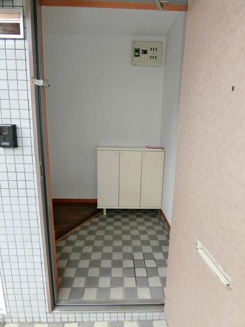 藤沢市本藤沢７丁目の賃貸マンションの玄関
