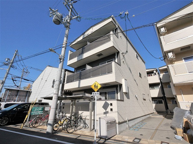 大阪市生野区林寺６丁目のハイツ