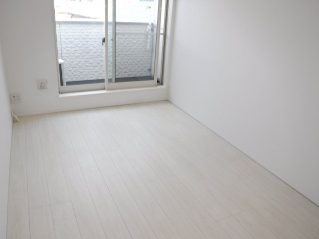 アルテ元住吉アネックスの洋室