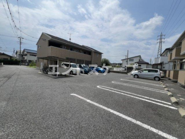 ヴィラ・キャロット　Ａの駐車場|高崎、前橋のお部屋探しはエンドスケープまで！お客様の理想お聞かせ下さい♪