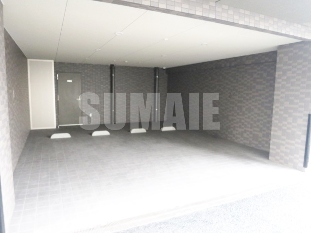 ルーブル東十条弐番館の駐車場|駐車場も広いですね