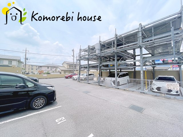 ファインアリーナ北鴻巣参番館の駐車場|平置き、機械式駐車場完備