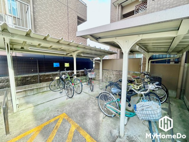 ユーハウス第5守山の駐輪場