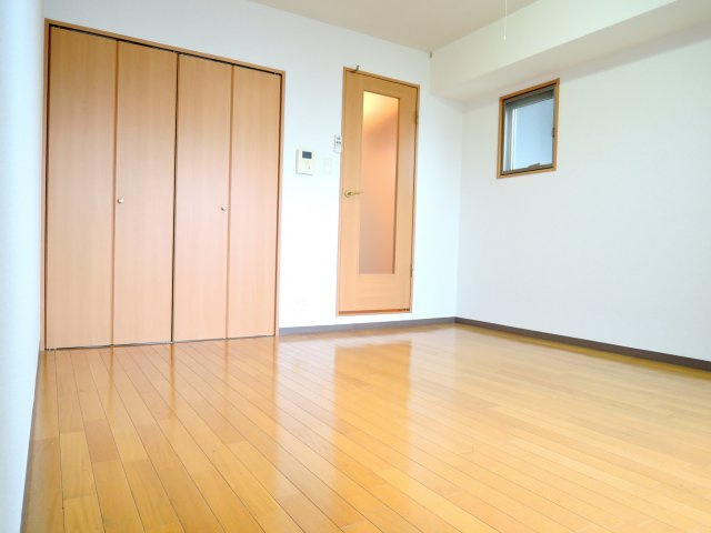 ラ・フォンテ摂津富田の洋室