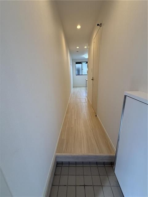 ラトゥール橋本の玄関