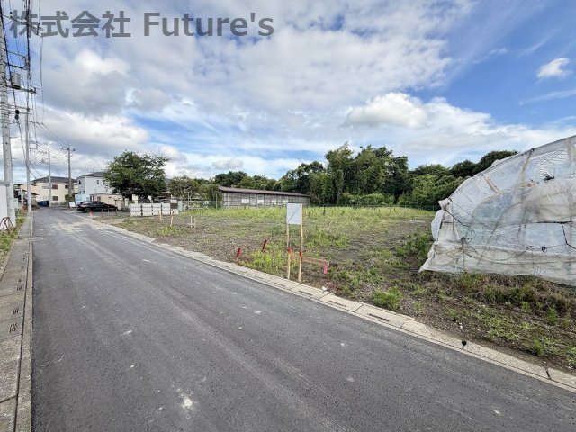 三郷市高州4丁目　建築条件なし売地　全7区画　6区画の前面道路含む現地写真|■前面道路含む現地写真です。