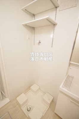 【設備】 | ウエストコテージ | 洗濯機置場