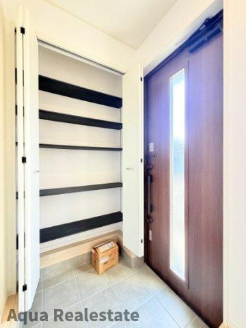 クレイドルガーデン 藍住町東中富第1の玄関|きれいな玄関です　※画像は同仕様の施工事例です