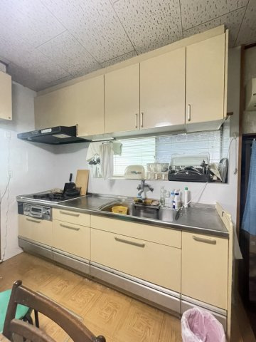 本野町戸建てのキッチン