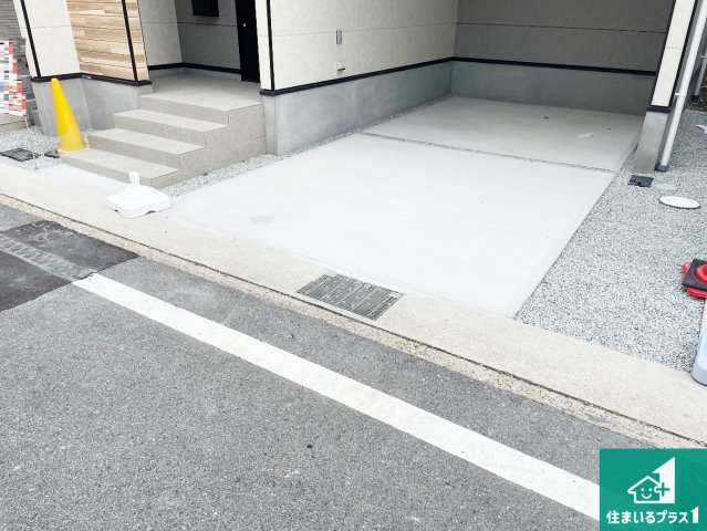 明石市大道町　第1期　新築一戸建ての駐車場|駐車スペース！散水栓があるので、こまめに愛車を洗えます！