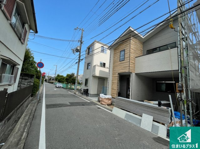 明石市大道町　第1期　新築一戸建ての前面道路含む現地写真|周辺は落ち着いた街並みの住宅地！子育てがしやすい住環境です！まだ未完成ですが、現地でしかわからない事もございます。是非一度ご覧ください。