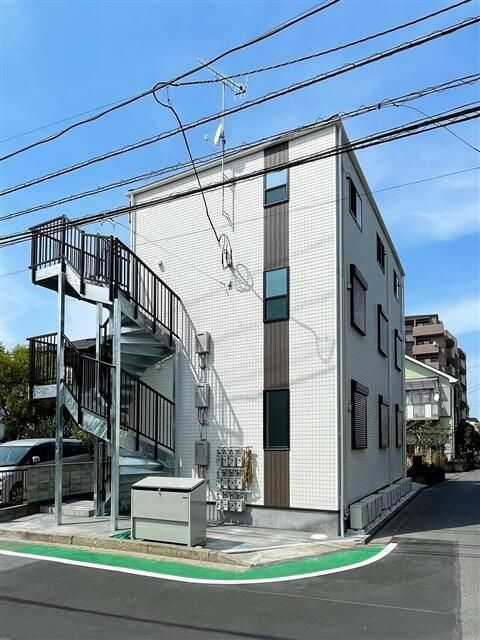厚木市旭町２丁目のアパートの外観