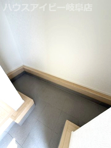 岐阜市旦島中町新築建売限定1邸！お車スペース並列4台可能！パントリー収納付きの3LDK！の玄関|岐阜市旦島中町新築建売限定1邸！お車スペース並列4台可能！パントリー収納付きの3LDK！