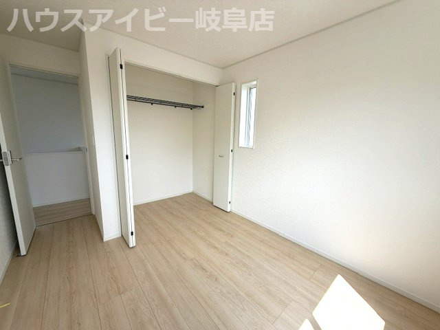 岐阜市旦島中町新築建売限定1邸！お車スペース並列4台可能！パントリー収納付きの3LDK！の洋室|岐阜市旦島中町新築建売限定1邸！お車スペース並列4台可能！パントリー収納付きの3LDK！