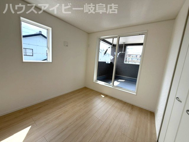 岐阜市旦島中町新築建売限定1邸！お車スペース並列4台可能！パントリー収納付きの3LDK！の洋室|岐阜市旦島中町新築建売限定1邸！お車スペース並列4台可能！パントリー収納付きの3LDK！