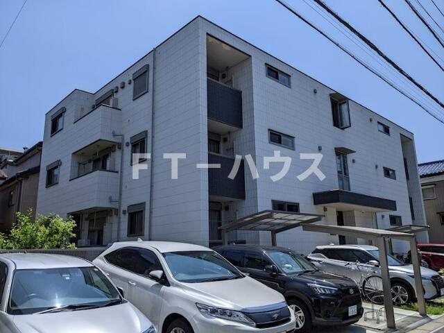 ムーンライトコントラバスの外観