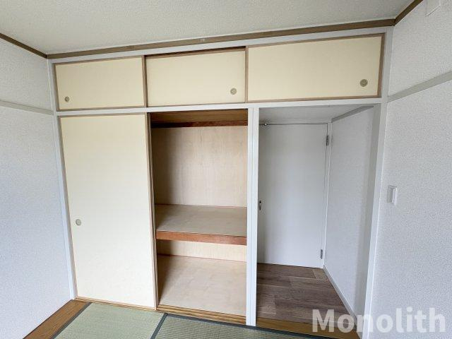 光明台15号棟の収納