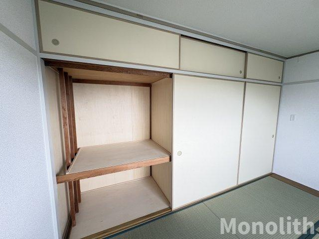 光明台15号棟の収納