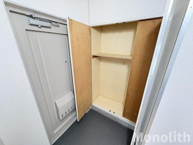 光明台15号棟の収納
