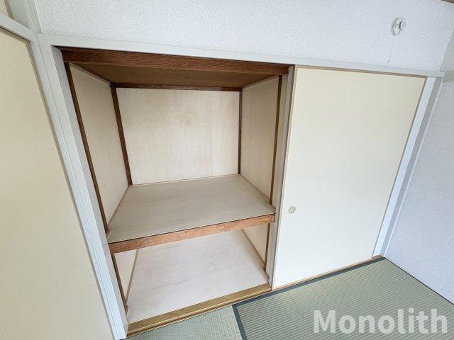 光明台15号棟の収納