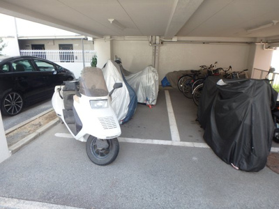 【その他共用部分】 | ルモンド西宮 | バイク置き場です
