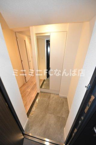 プレサンス北浜オリジンの玄関