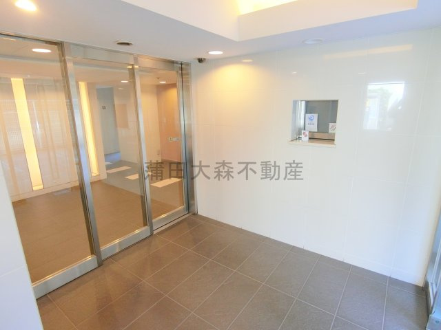 プライマル大森のエントランス